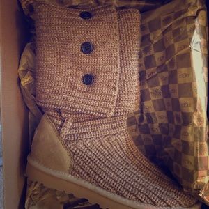 UGG sweater boots Camel Sz 7